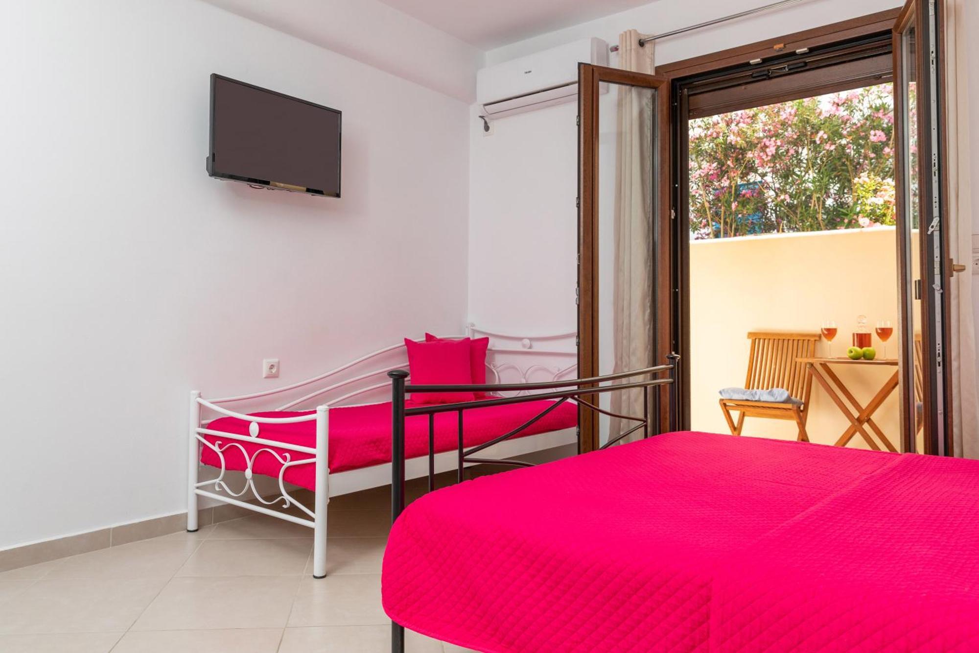 Naxos Diamond Studios Apartments Naxos City Habitación foto